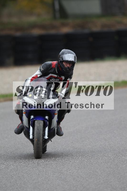 /Archiv-2022/69 14.10.2022 Speer Racing ADR/Freies Fahren rot und gelb/22